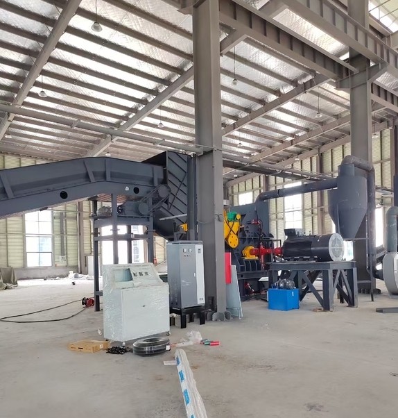 安徽路友450型破碎機(jī)完成組裝工作，由于其他原因暫緩試機(jī)。